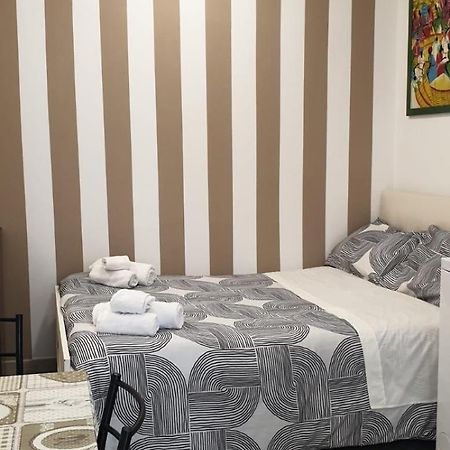 Апартаменти Mini Loft - Bari Centro - A Due Passi Dal Mare Екстер'єр фото